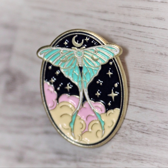 Witchy/Garden Goth celestial Luna moth enamel pin - Picture 5 of 9